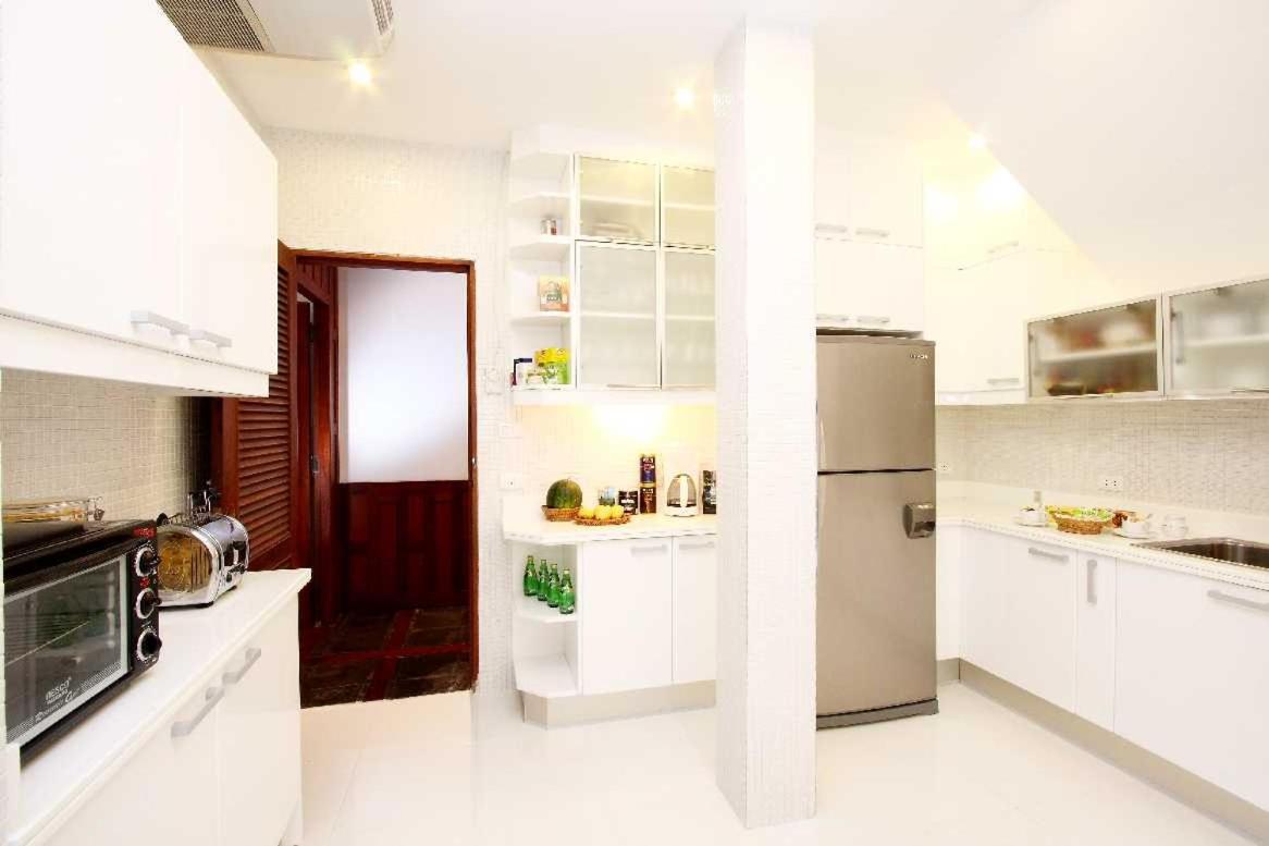 Nakawanna Villa Phuket Buitenkant foto