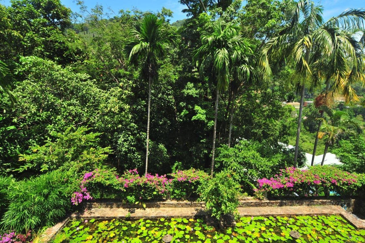 Nakawanna Villa Phuket Buitenkant foto