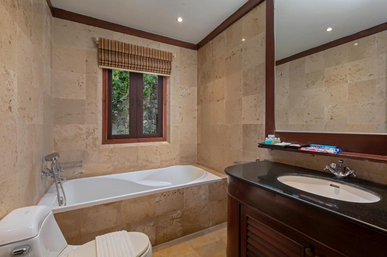 Nakawanna Villa Phuket Buitenkant foto