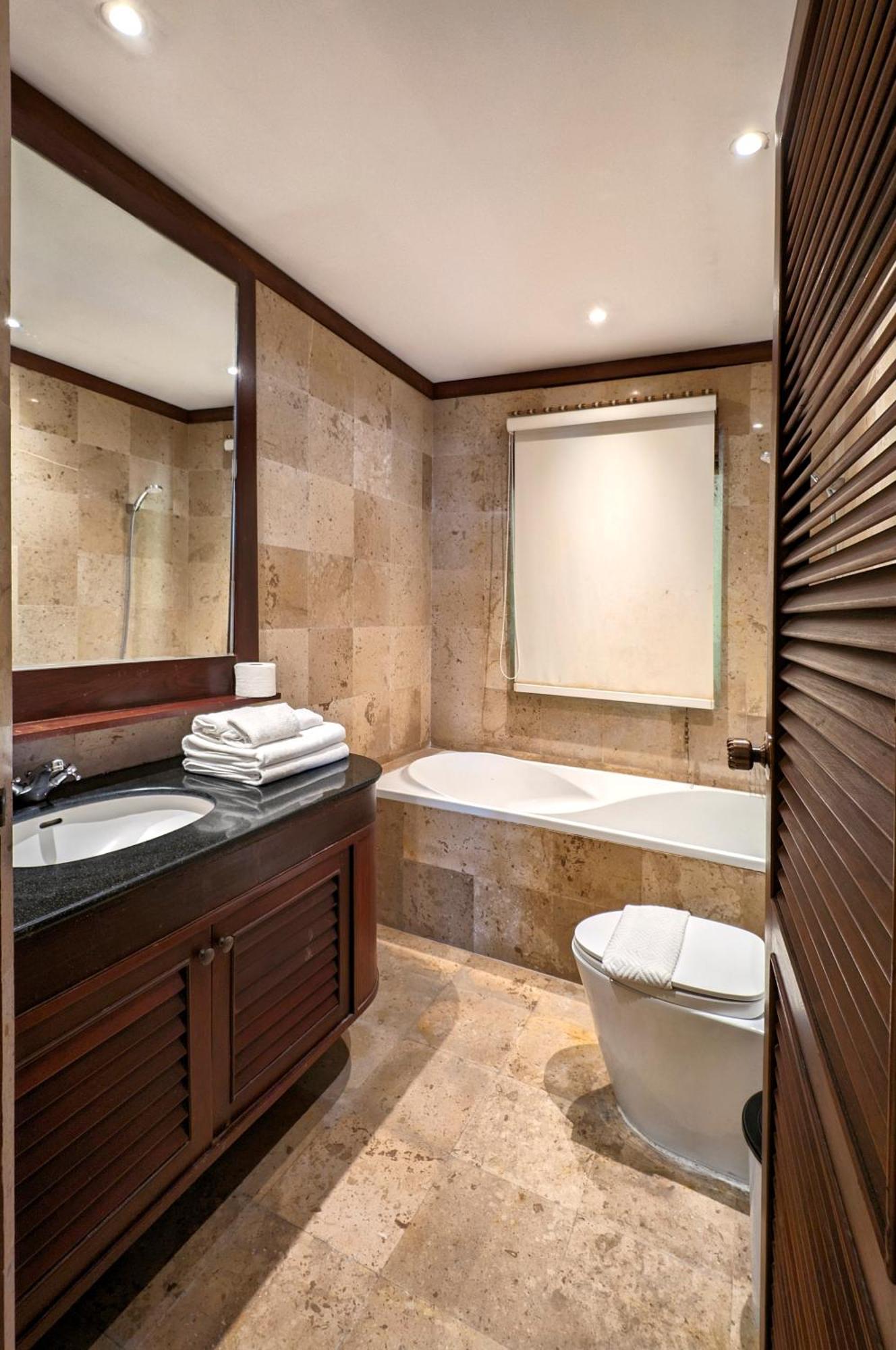 Nakawanna Villa Phuket Buitenkant foto